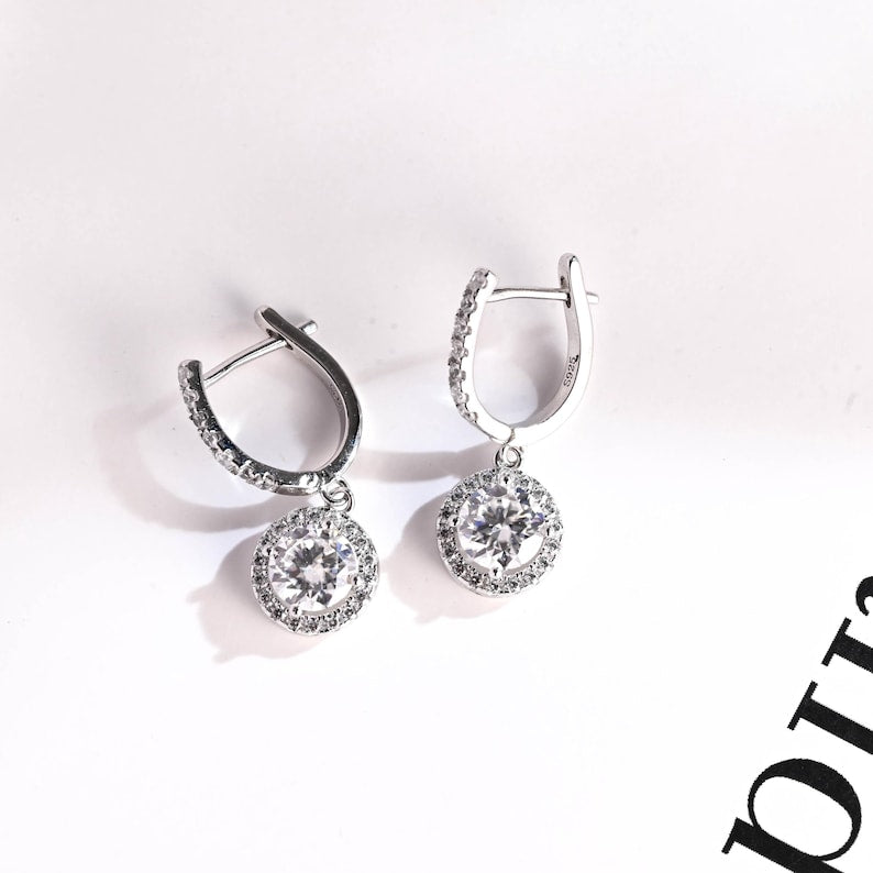 1.30 TCW Round Cut Moissanite Drop Earrings in Gold 1